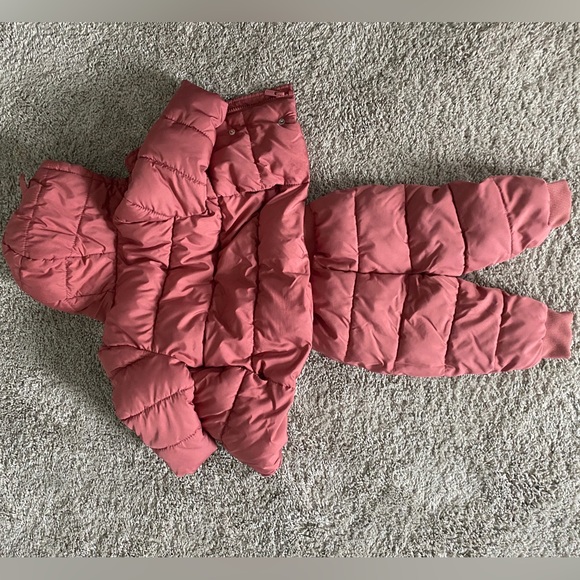 Old Navy snowsuit, 12-18 months. - Picture 2 of 2